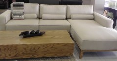 מערכת ישיבה מבד ספה ושזלונג דגם רוסו סוקל אלון