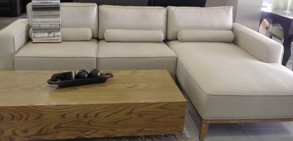 מערכת ישיבה מבד ספה ושזלונג דגם רוסו סוקל אלון